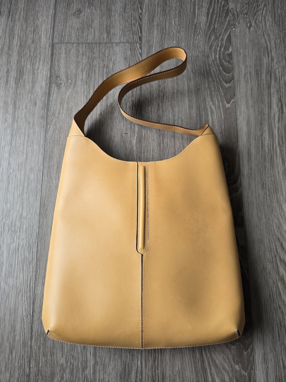 Lancel Paris Camel Leather Hobo Shoulder Bag Made in France Minimalist Slouch